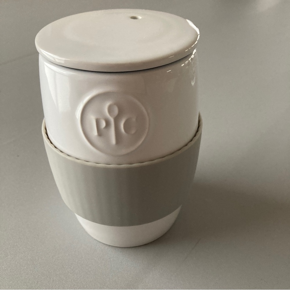 Pampered Chef ceramic Microwave Egg cooker